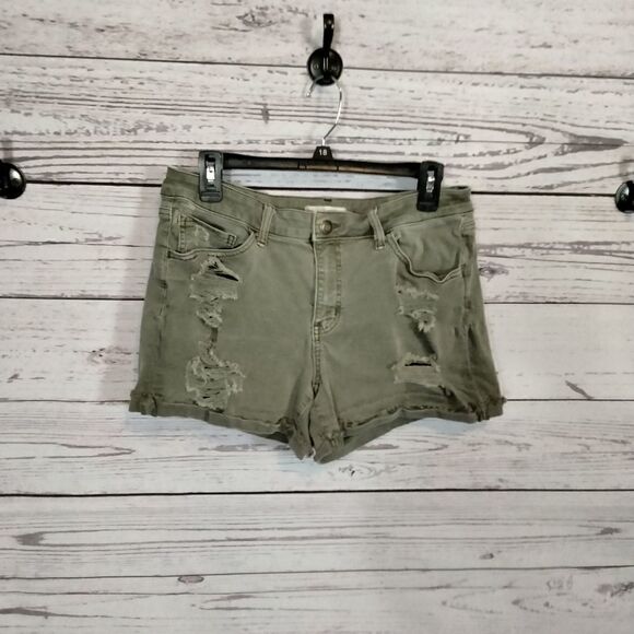 "SO" woman's distressed shorts. - Picture 2 of 12